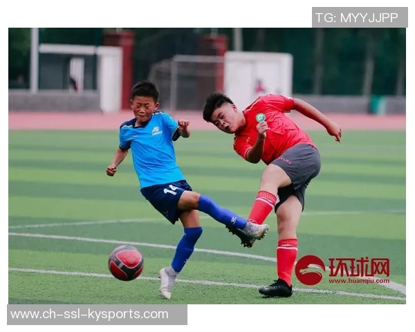 姚旭携少林足球重燃激情展现武术与足球完美结合的精彩之旅 姚旭携少林足球重燃激情展现武术与足球完美结合的精彩之旅